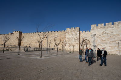 התחזית: בהיר וחם מהרגיל, בחמישי גשום