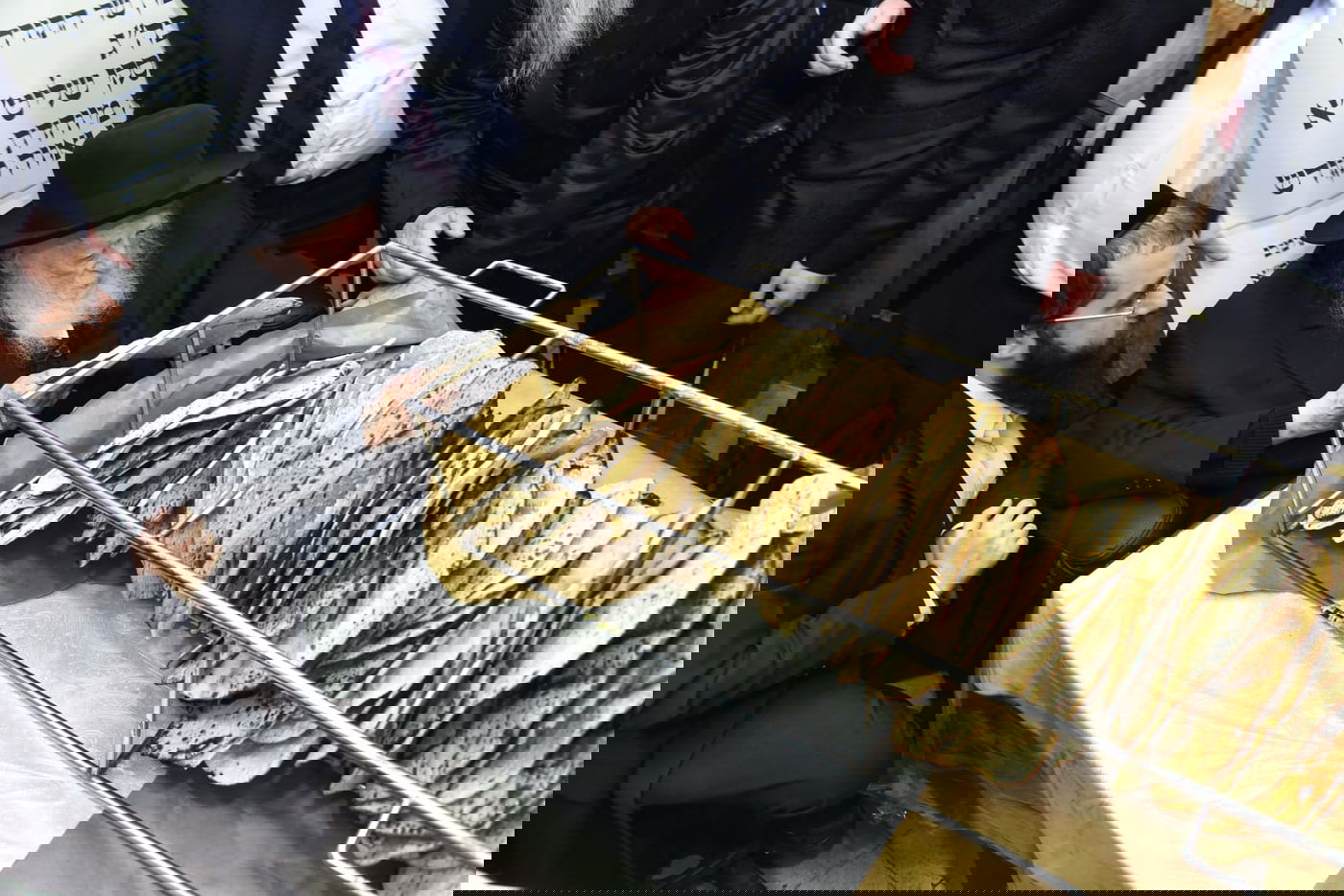 לראשונה: מאפיית מצות בבית הגר"ח קנייבסקי