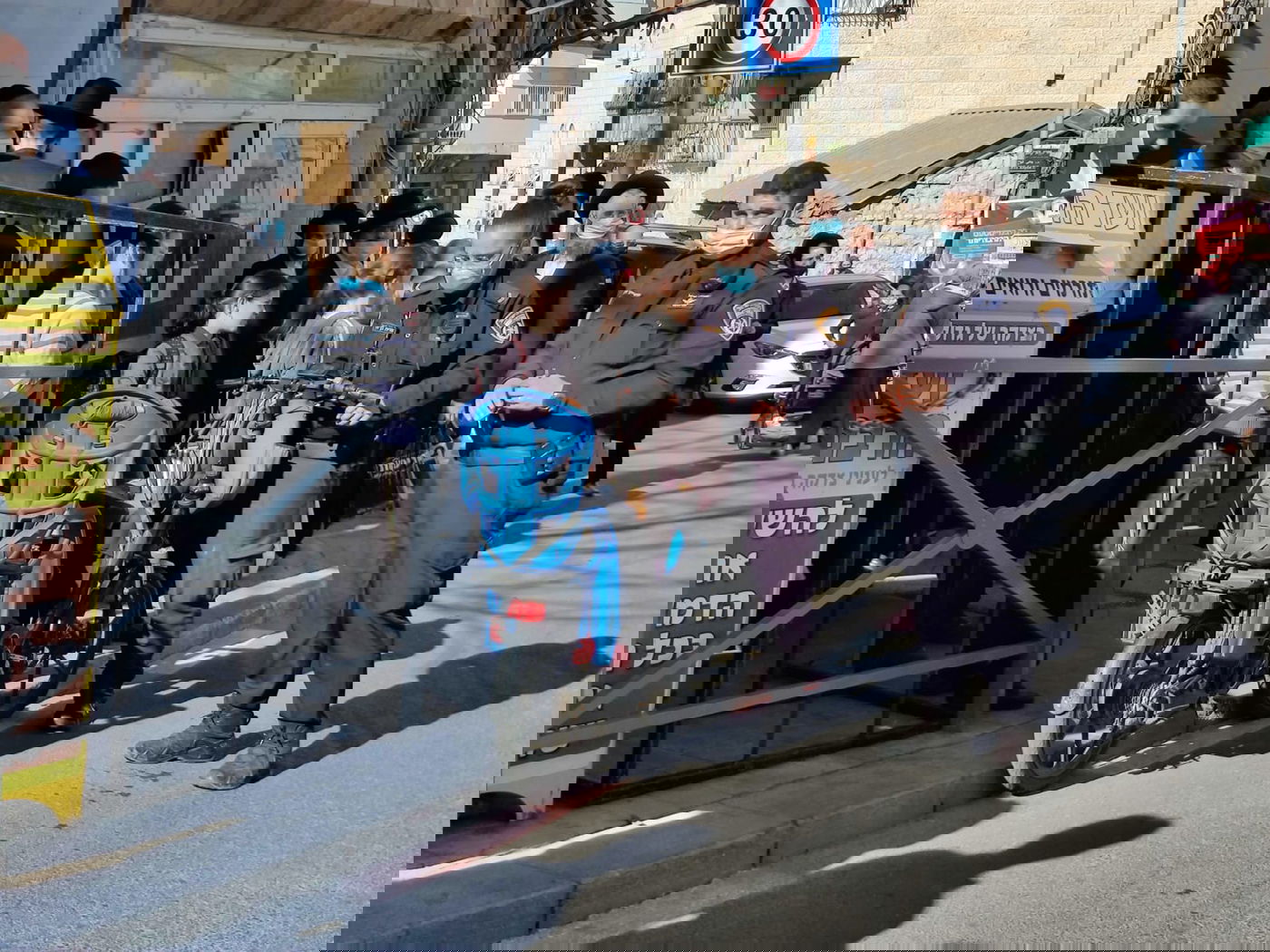 השוטרים והאופניים