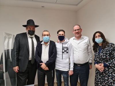 אחרי שהכה על חטא: גפני נפגש עם הנער