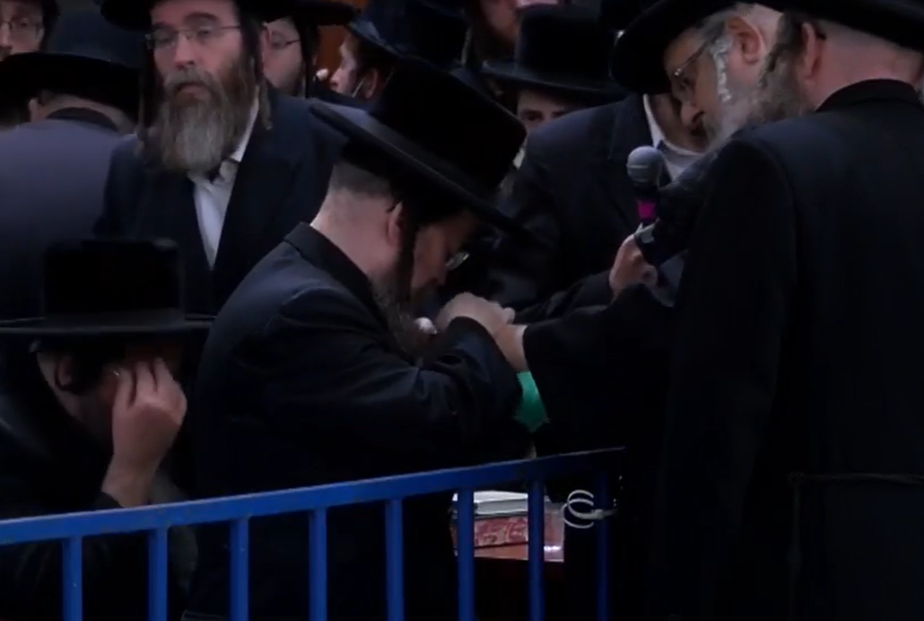 מהיכל הישיבה: הלווית הגאון רבי חיים מאיר וואזנר זצוק"ל