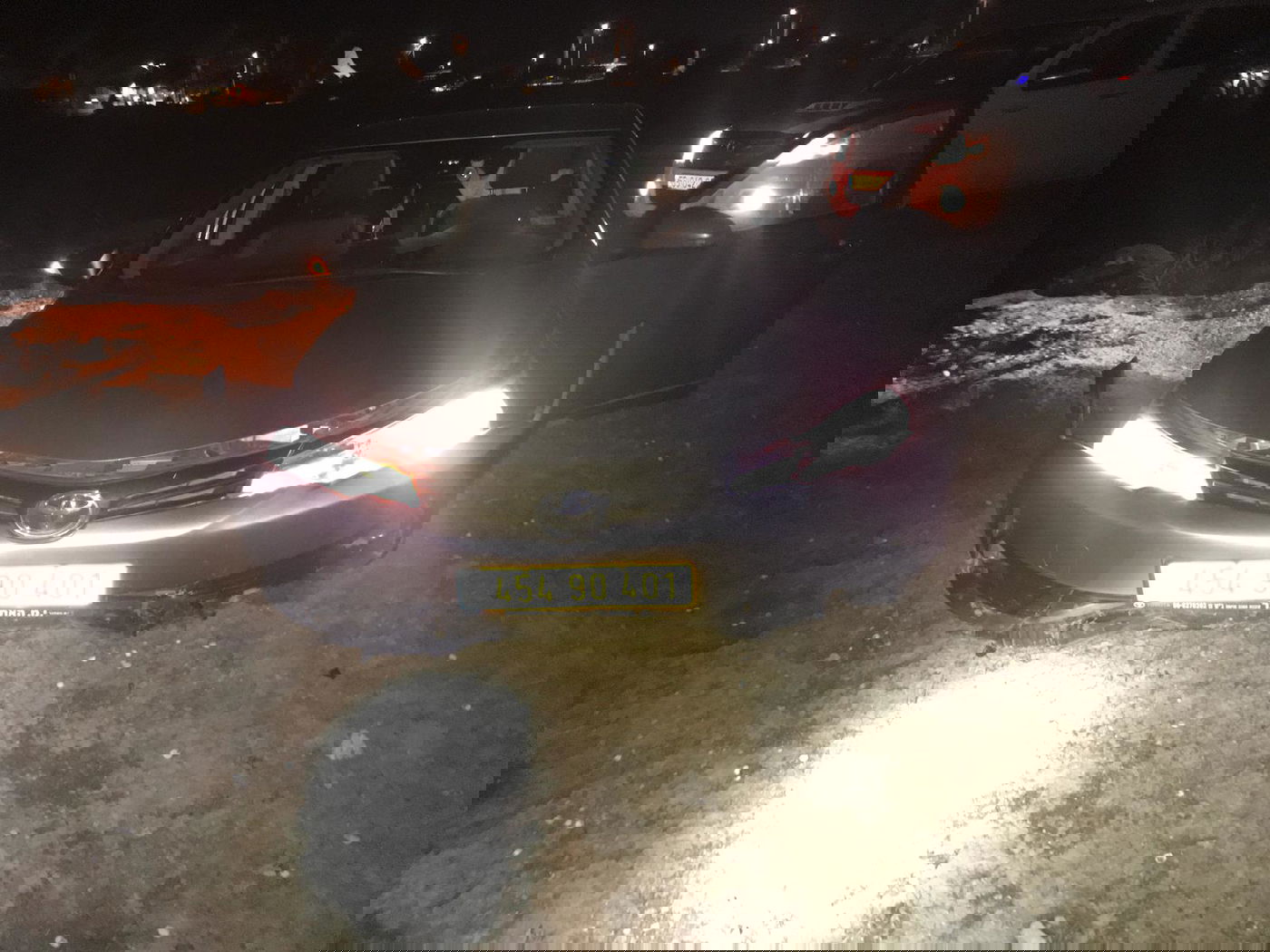 גנב רכב נמלט מהמשטרה לתוך בסיס נבטים