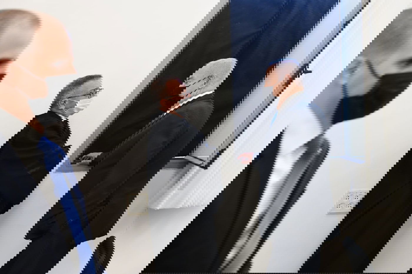 נתניהו כפר באישומים שהוגשו נגדו - ועזב את בית המשפט