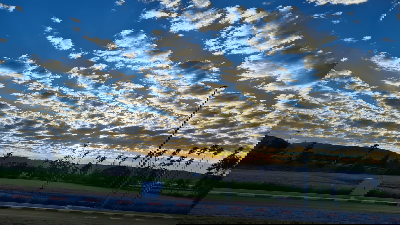 תיעוד מרהיב: זריחת השמש בחוף הכרמל