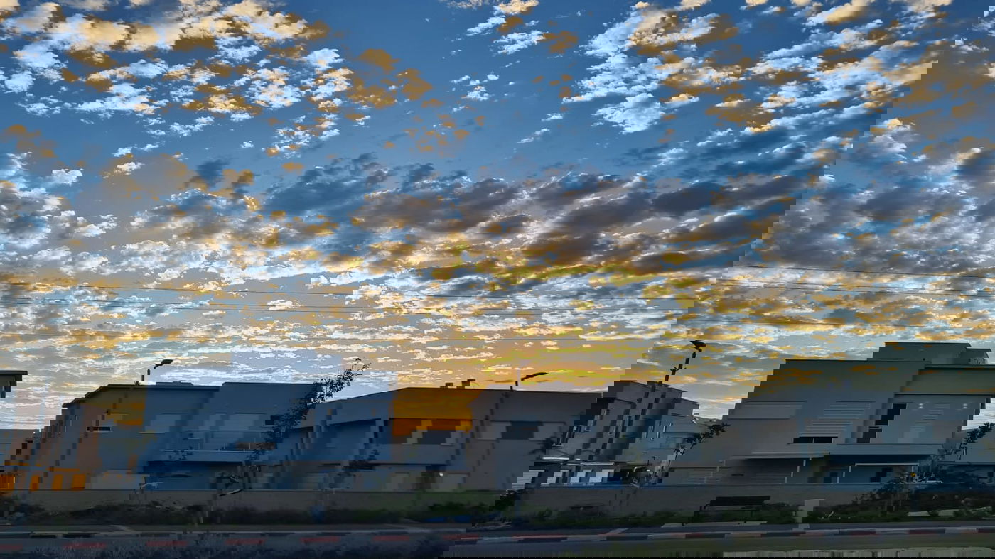 תיעוד מרהיב: זריחת השמש בחוף הכרמל