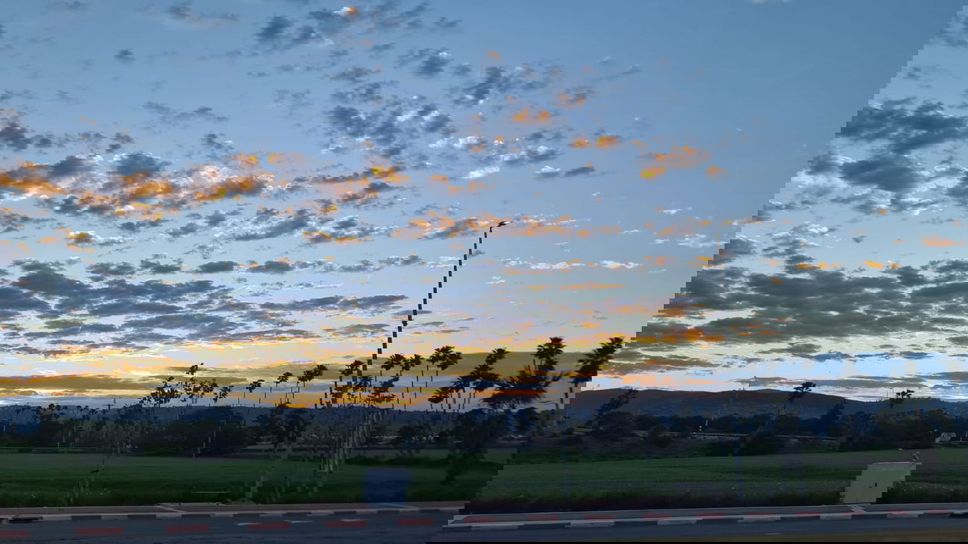 תיעוד מרהיב: זריחת השמש בחוף הכרמל