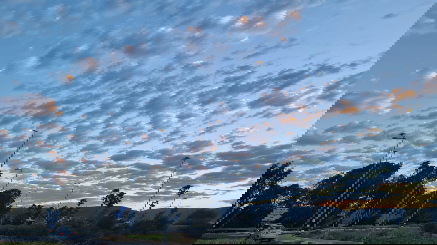 תיעוד מרהיב: זריחת השמש בחוף הכרמל