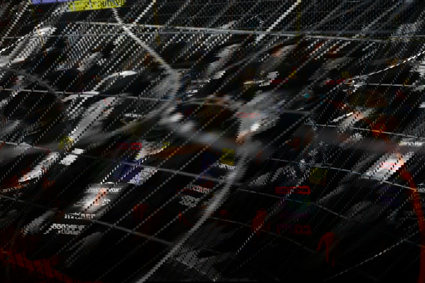 אלפים הפגינו נגד "עקירת הדת" בקורונה