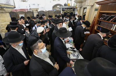 ראש חודש אדר: המונים עלו להתפלל במירון