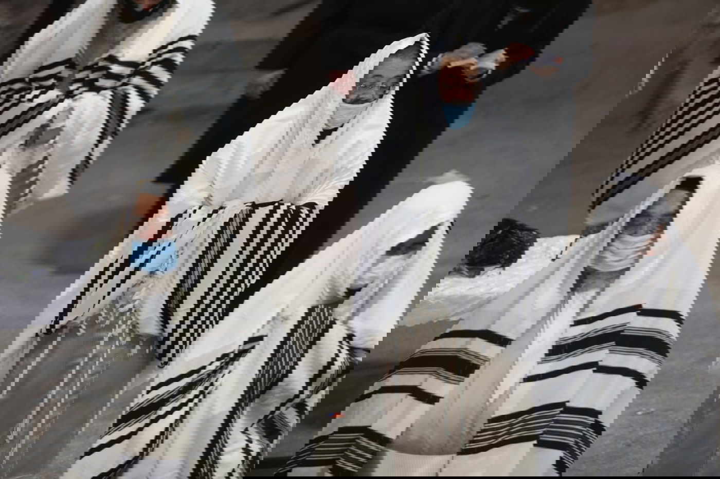 תפילה בחול המועד בקרלין סטולין