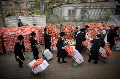 אילוסטרציה. חלוקת קמחא דפסחא