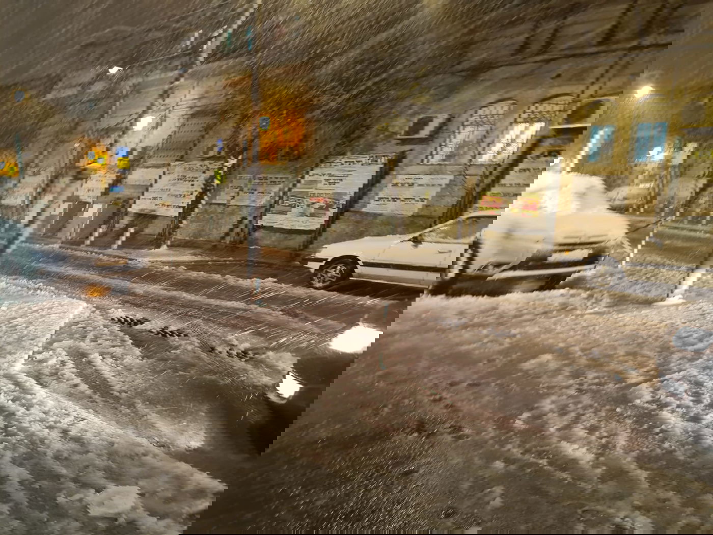 השלג בירושלים:  מאה שערים נצבעה בלבן