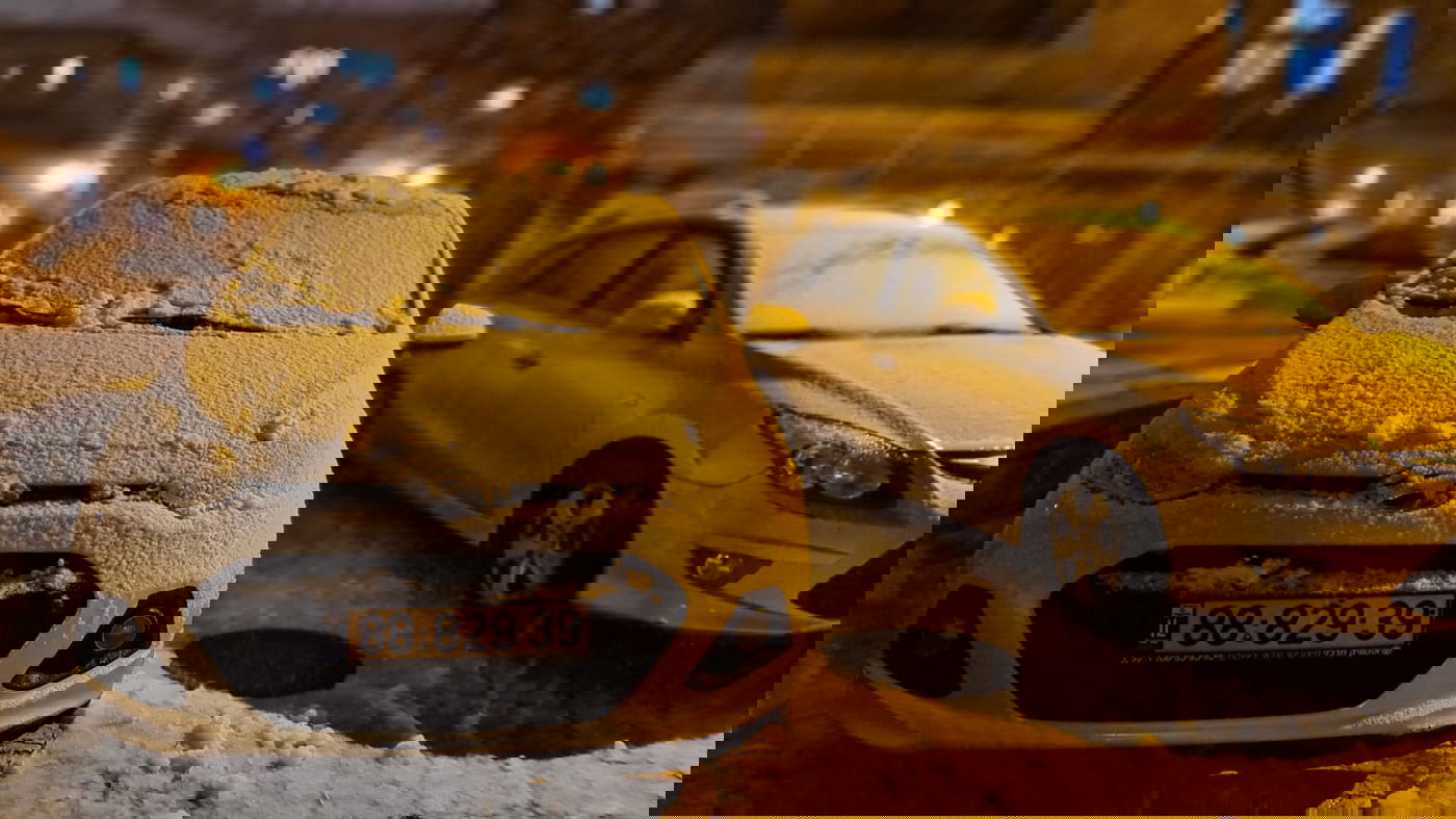 השלג בירושלים:  מאה שערים נצבעה בלבן