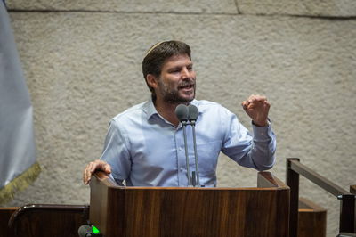 סמוטריץ' דורש: פעלו לאישור מתווה חתונות