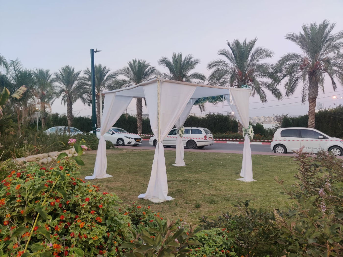 חתונת קורונה באוויר הפתוח