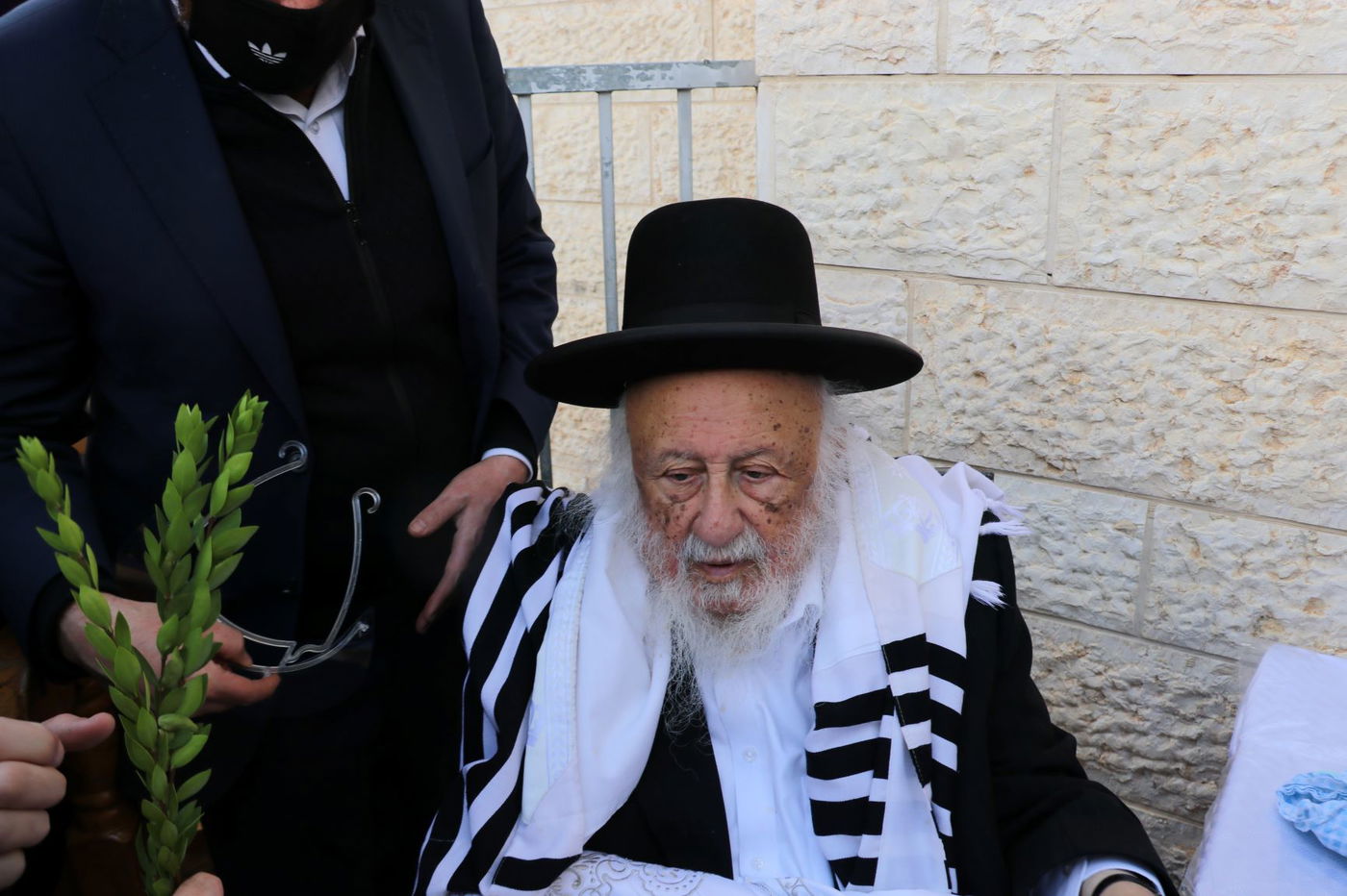 ברית ושיעור: הגרב"ד פוברסקי ביקר בעיר אלעד • צפו