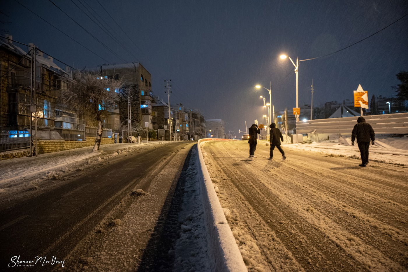 שלג אחד, בירה אחת ו-90 תמונות; גלריה