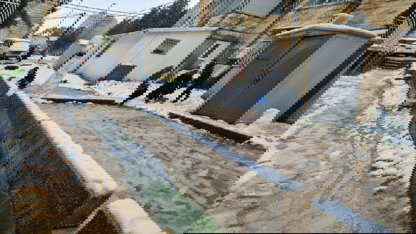 אלו הן בובות השלג של הילדים הירושלמים