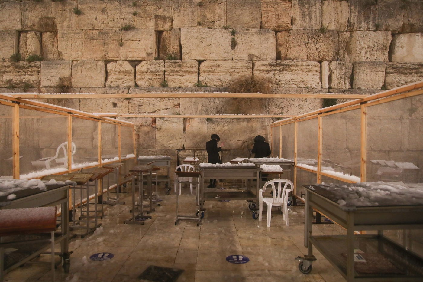 תפילת הנץ בשלג - בכותל המערבי; תיעוד