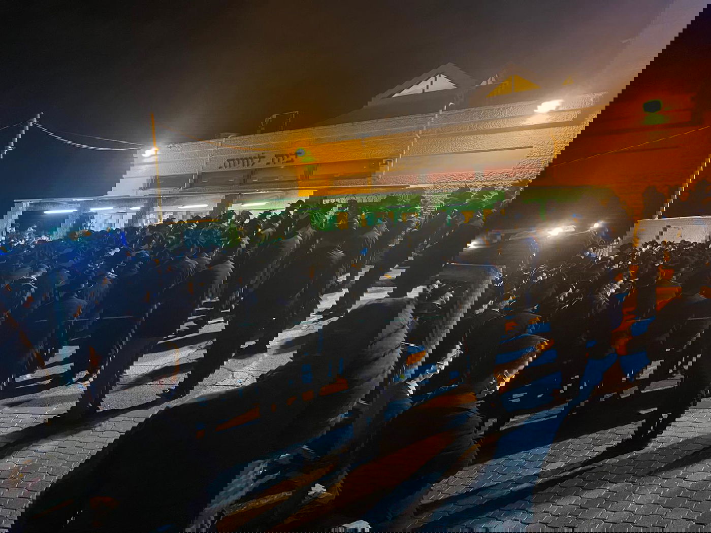 היה תמיד מאיר פנים; מאות בהלוויית הבחור שמעון דגן ז"ל