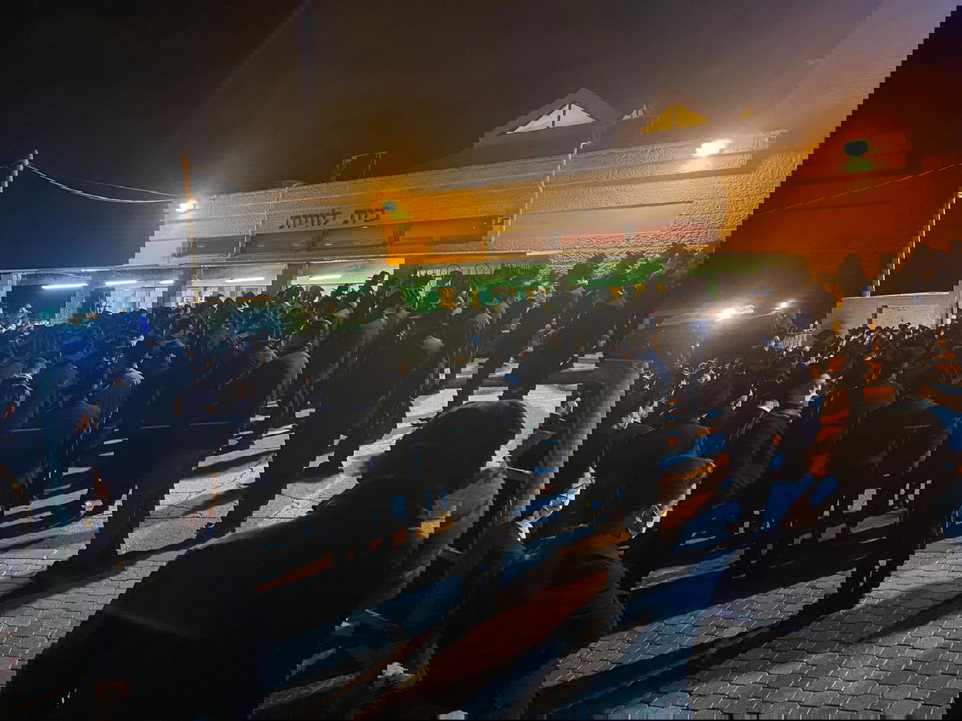 היה תמיד מאיר פנים; מאות בהלוויית הבחור שמעון דגן ז"ל