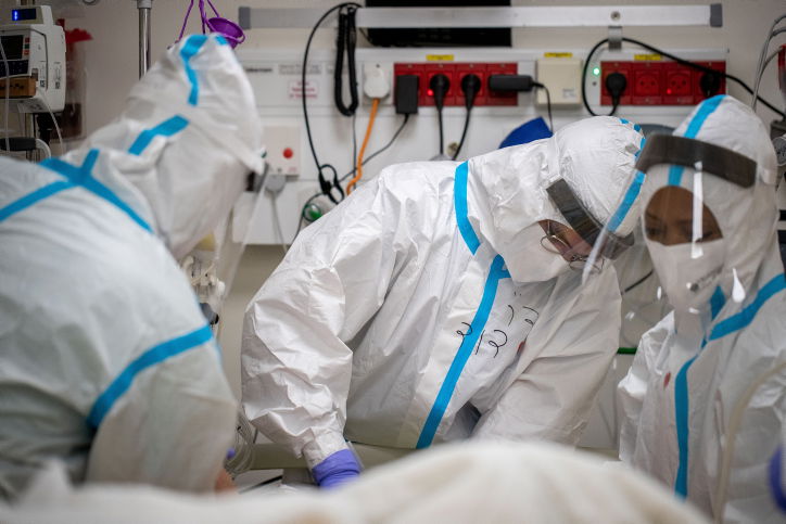 ילדה בת 11 עם קורונה: "לא יכולה לנשום לבד"