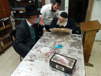 הרב אקשטיין בהתייעצות אצל שה"ת במהלך ימי הקורונה