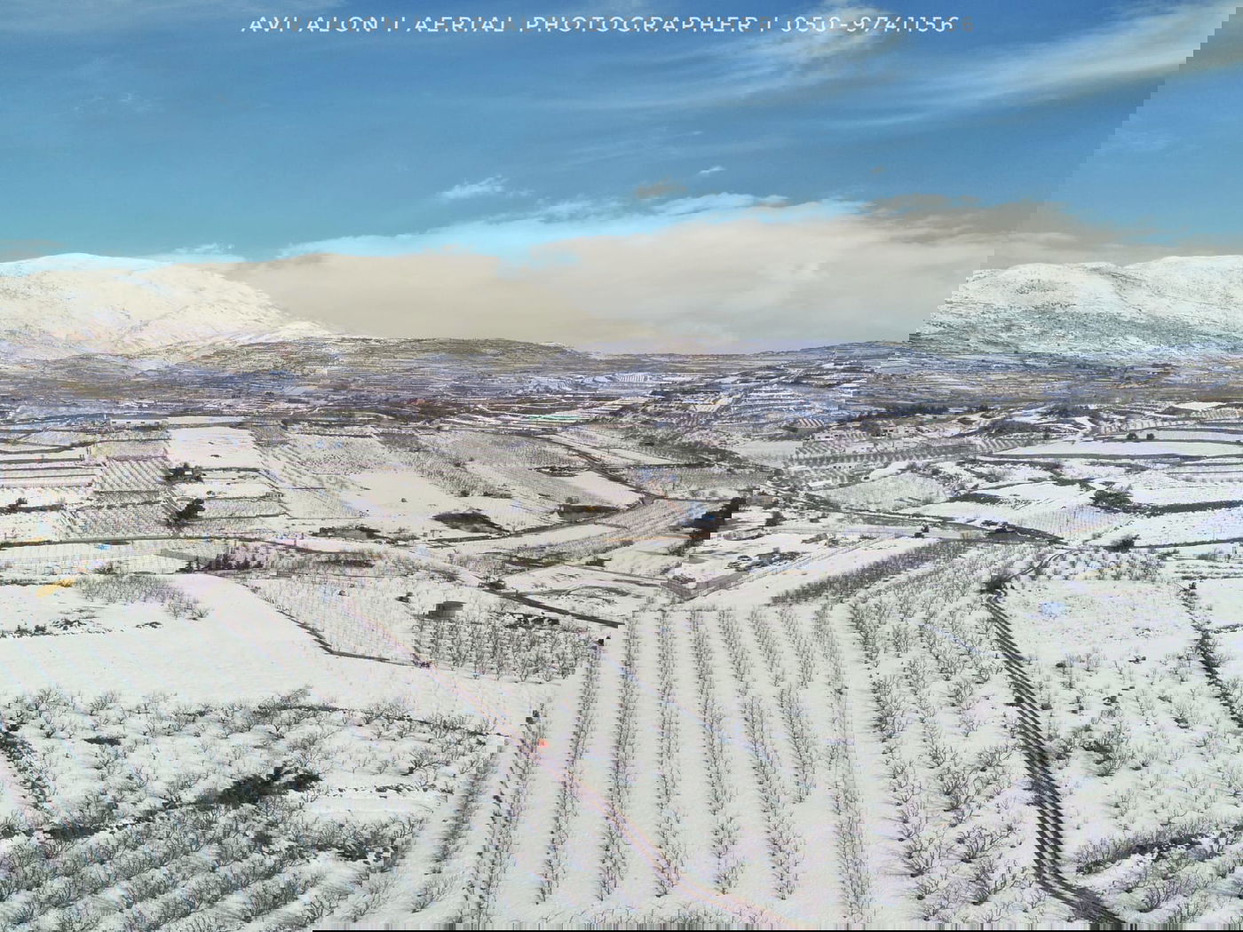 תמונות רחפן: השלג עדיין מכסה את הצפון