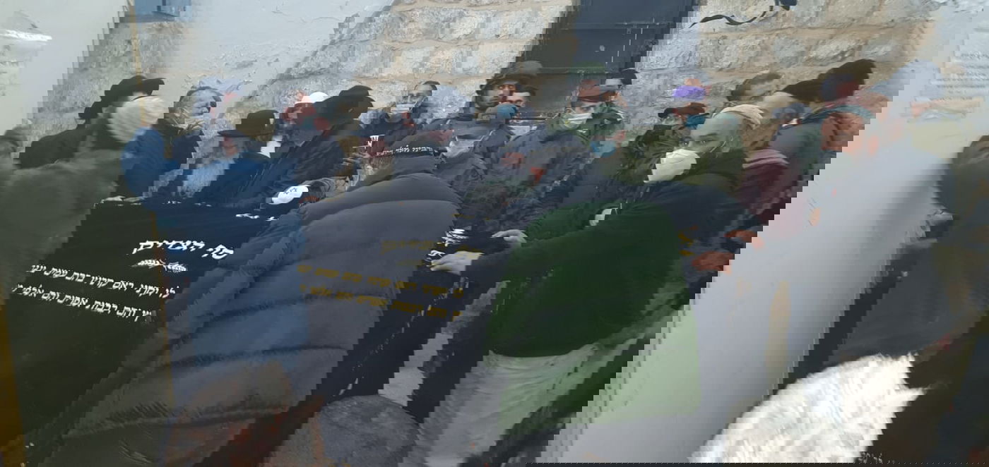 האדמו"ר, הרב והשרה נכנסו לקבר יוסף; צפו