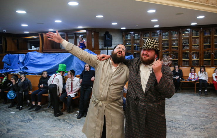 תגיד, אתה אוהב את פורים? / פעם בשבוע עם בחור ישיבה