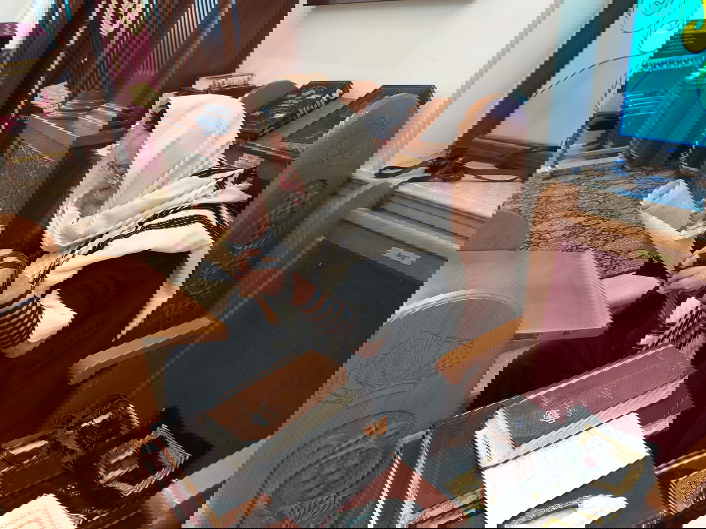 קריאת המגילה של הראשל״צ הגר״ש עמאר