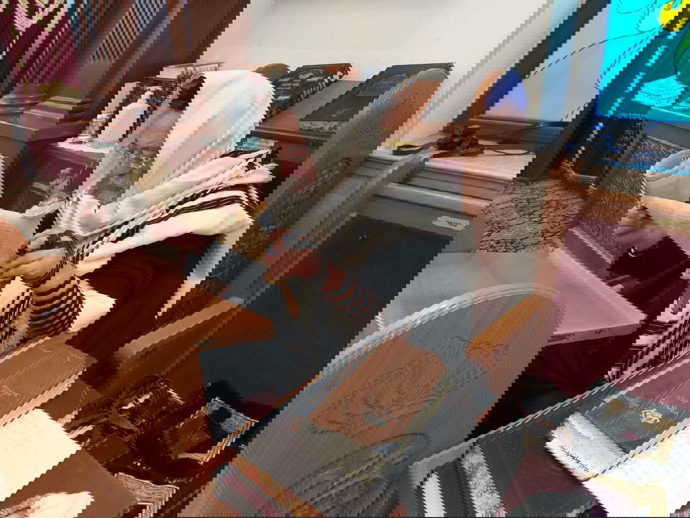 קריאת המגילה של הראשל״צ הגר״ש עמאר