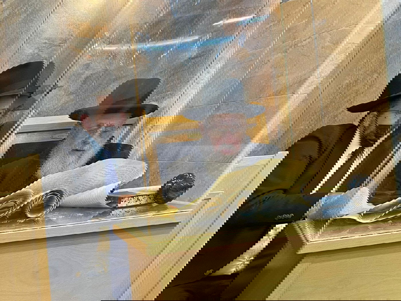 קריאת המגילה של הראשון לציון הגר"י יוסף