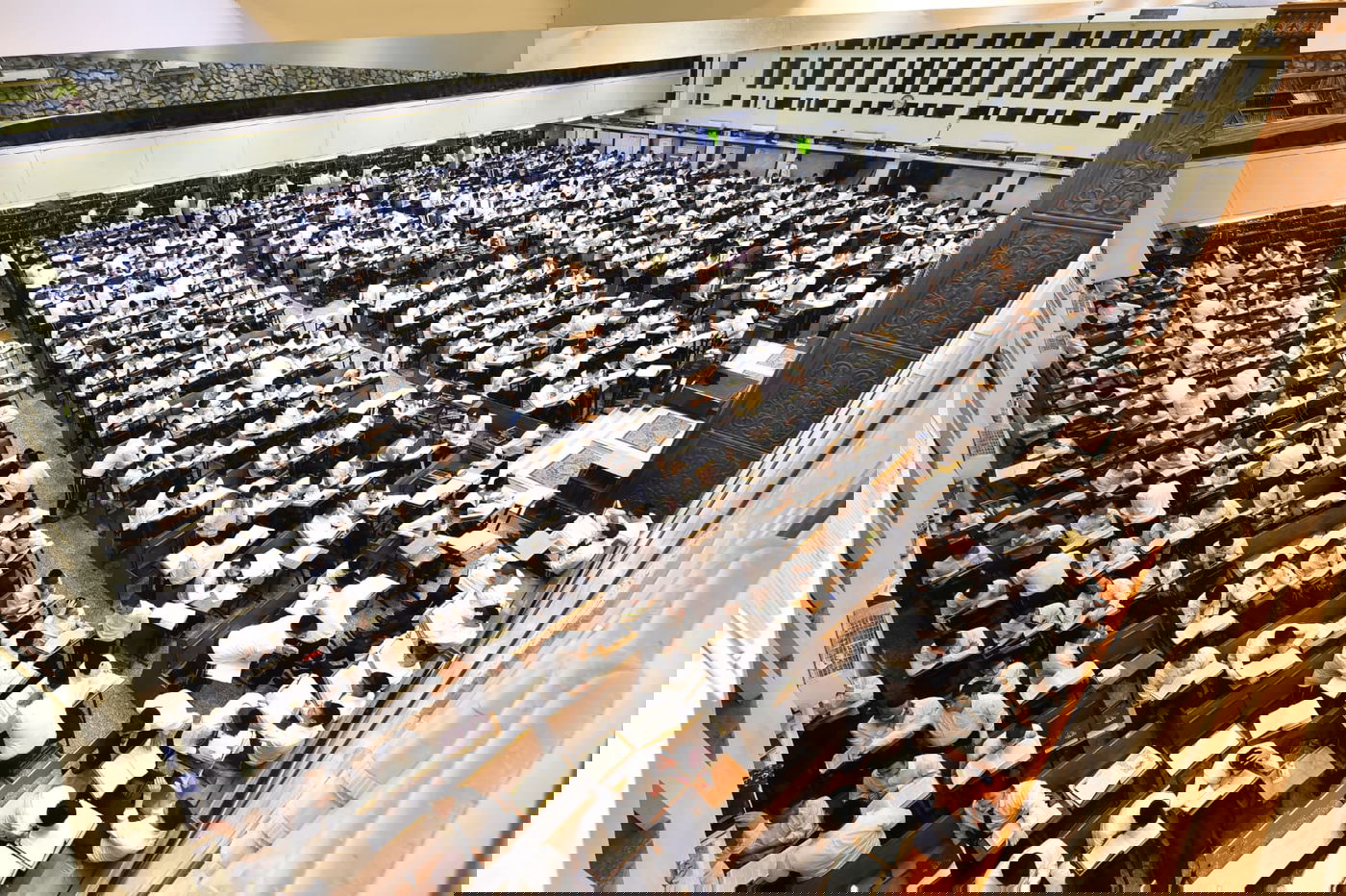 מרגש: סדר לימוד ליל פורים בישיבת פוניבז'