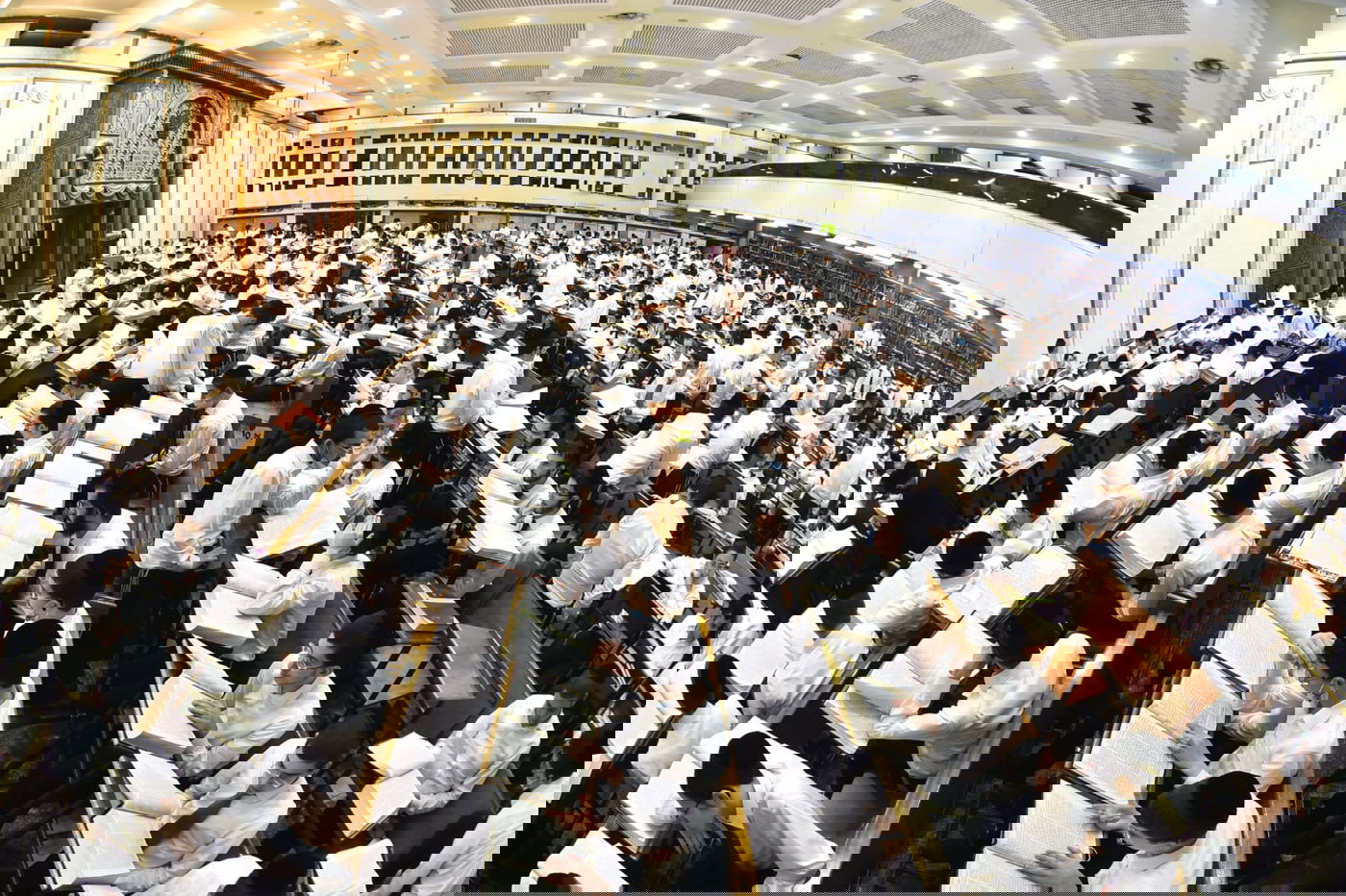 מרגש: סדר לימוד ליל פורים בישיבת פוניבז'