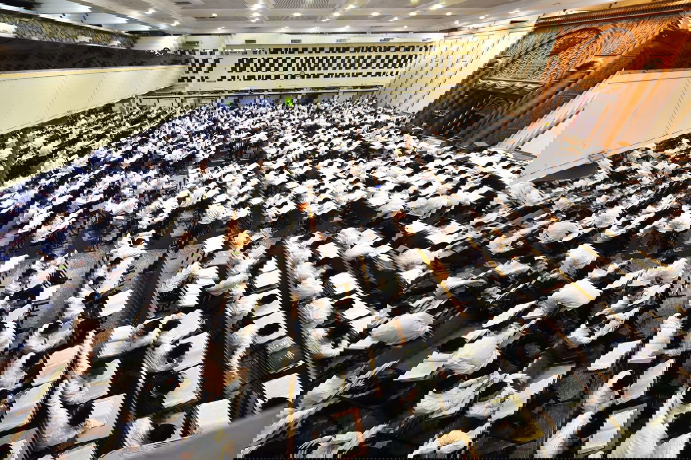 מרגש: סדר לימוד ליל פורים בישיבת פוניבז'