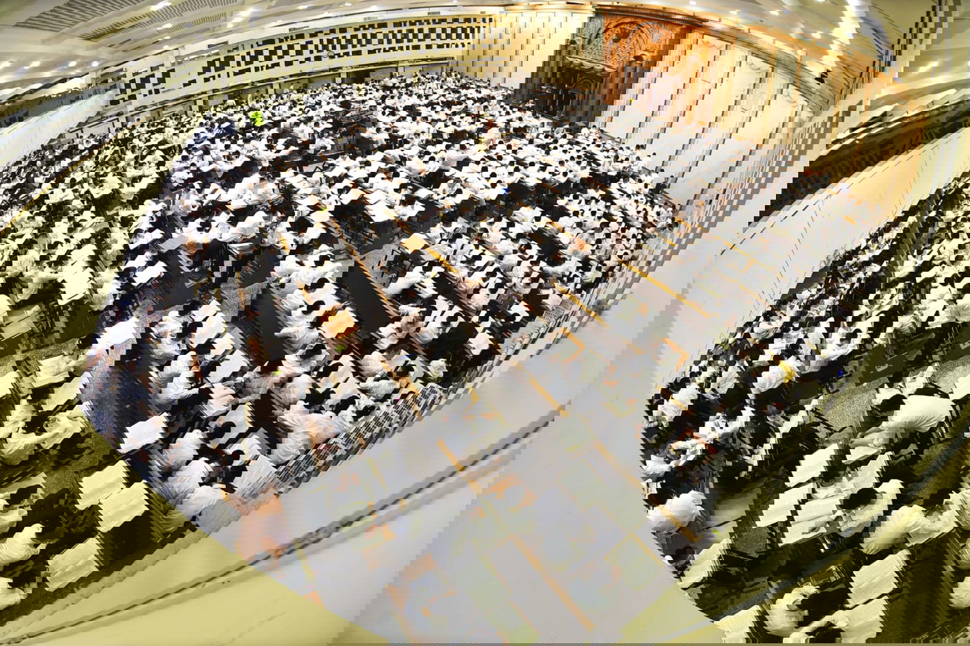 מרגש: סדר לימוד ליל פורים בישיבת פוניבז'