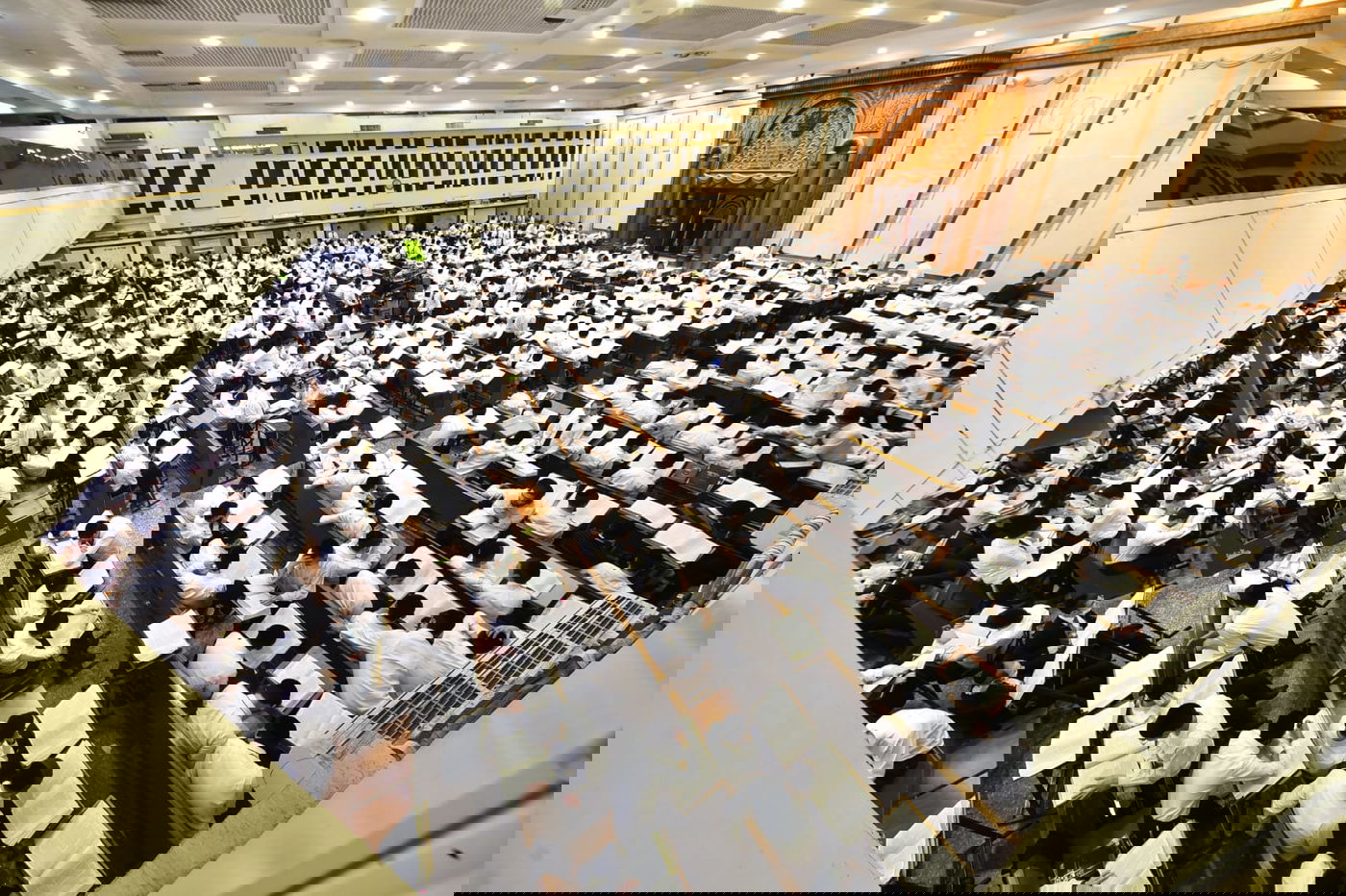 מרגש: סדר לימוד ליל פורים בישיבת פוניבז'