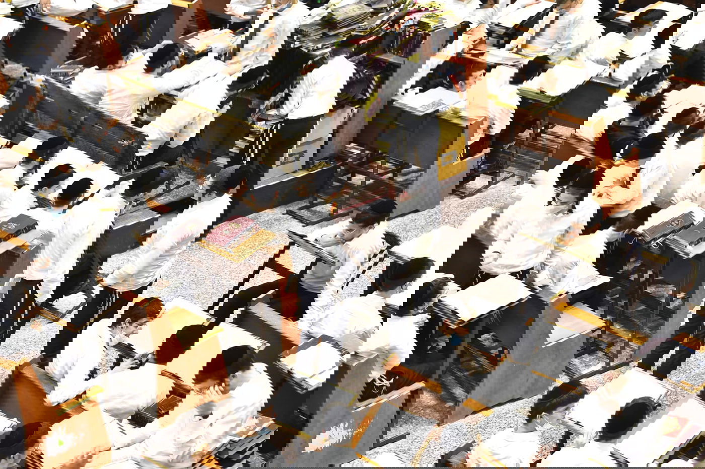 מרגש: סדר לימוד ליל פורים בישיבת פוניבז'