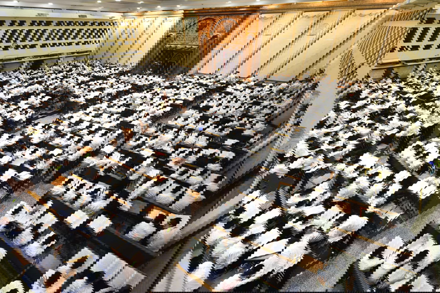 מרגש: סדר לימוד ליל פורים בישיבת פוניבז'