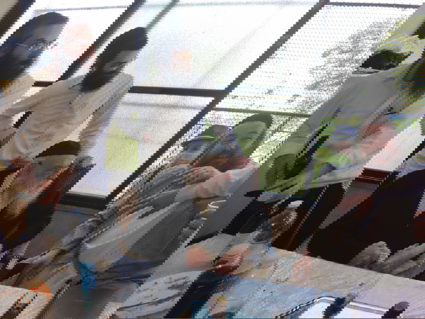 פורים במחיצת זקן תלמידי החזון איש • צפו