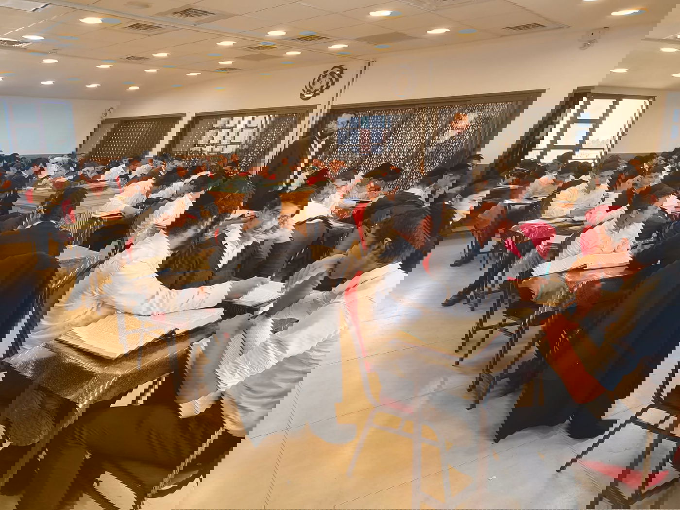 לא התרגשו מהעוצר ונשארו ללמוד בישיבה