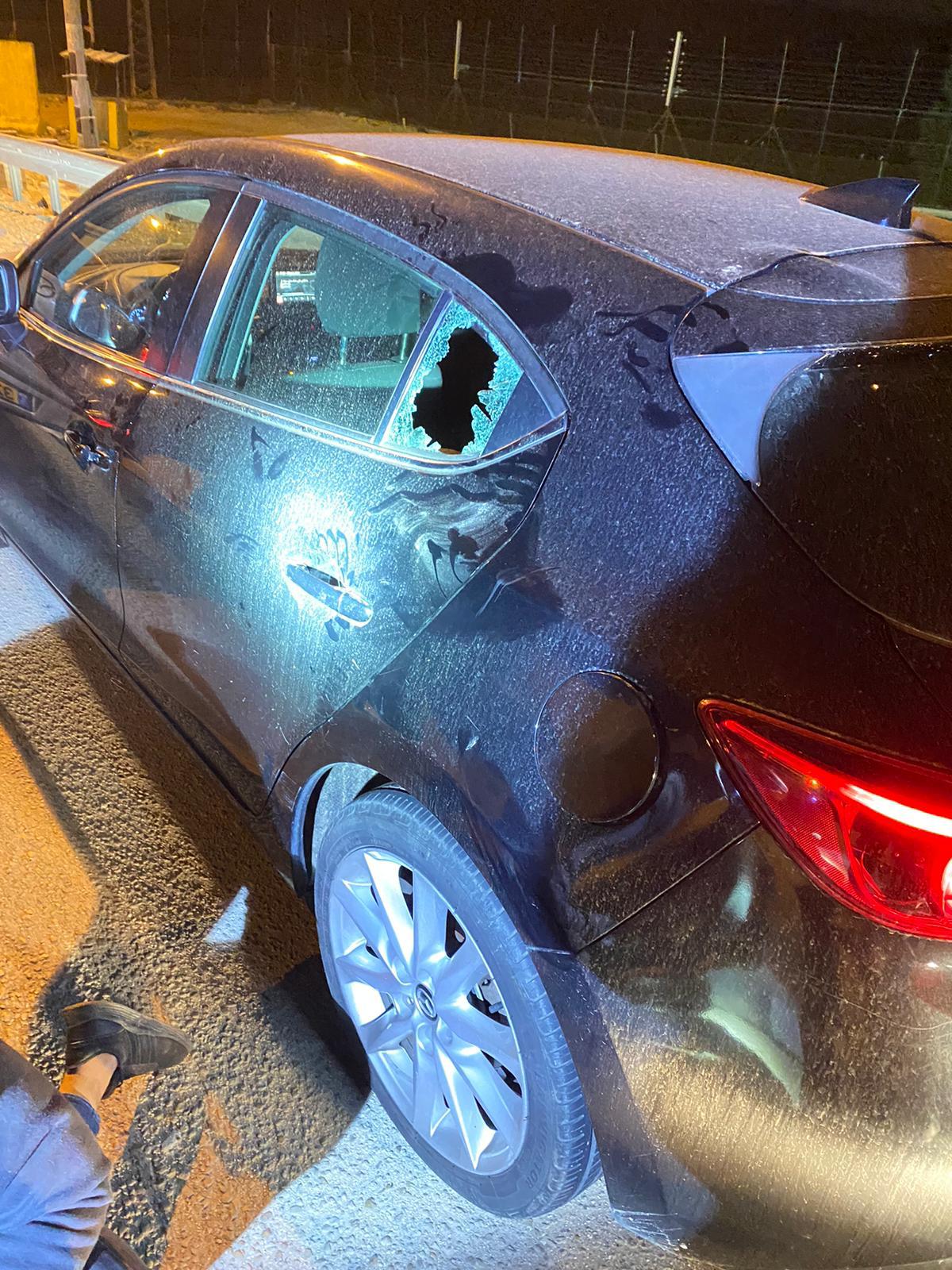 ארבעה גנבי 'מאזדה' נעצרו במחסום רנטיס