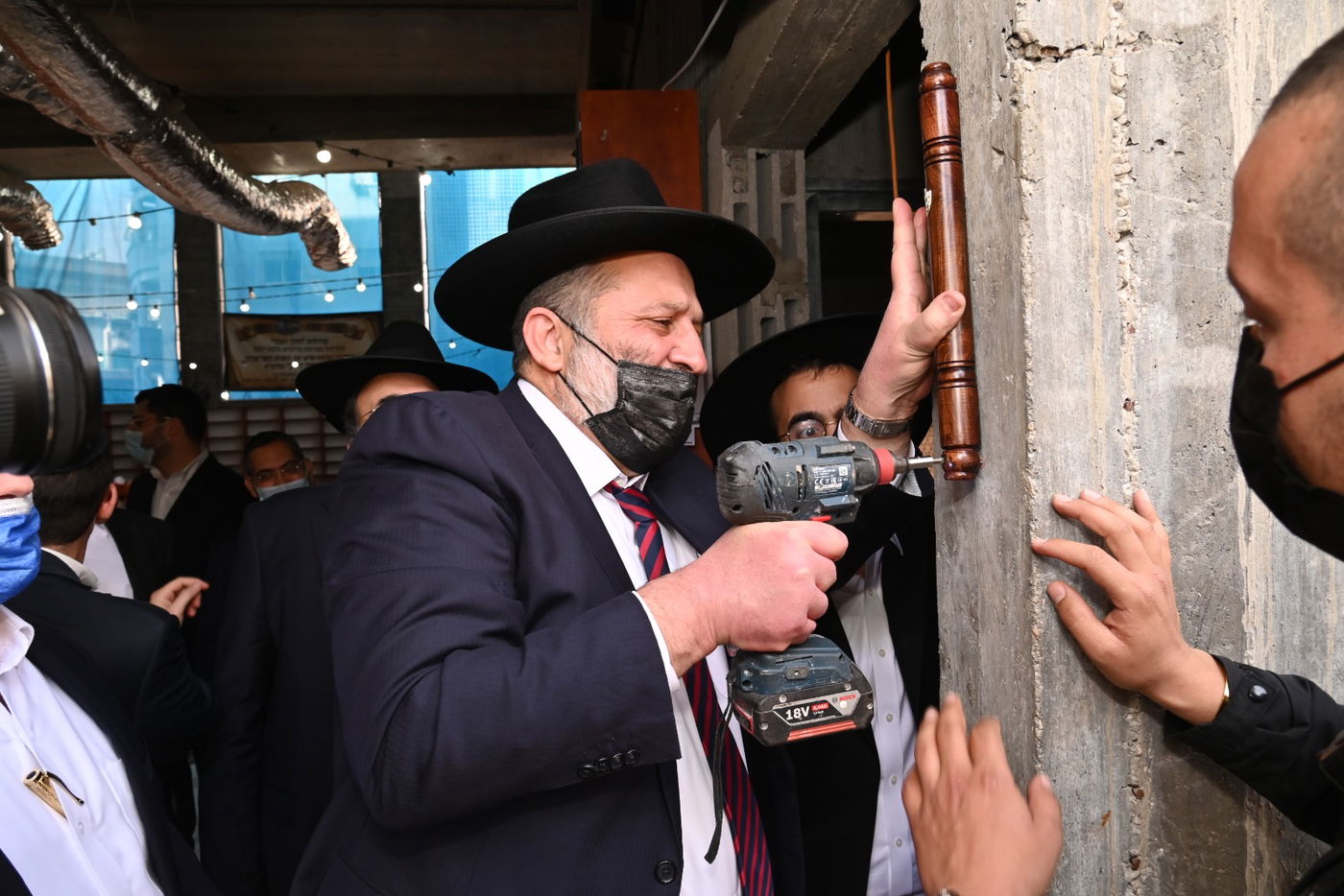 נחנכה לשכתו של רבה הספרדי של בני ברק הגר"מ בן שמעון