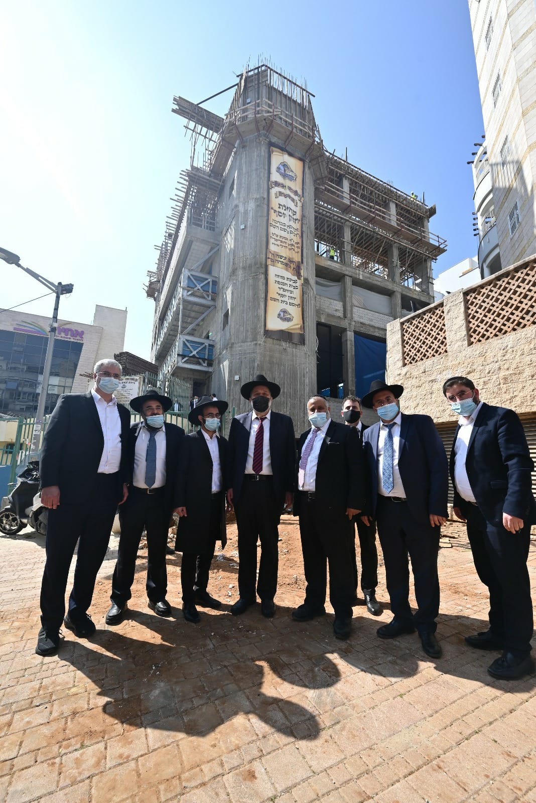 נחנכה לשכתו של רבה הספרדי של בני ברק הגר"מ בן שמעון