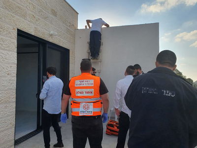 כוחות ההצלה בזירה