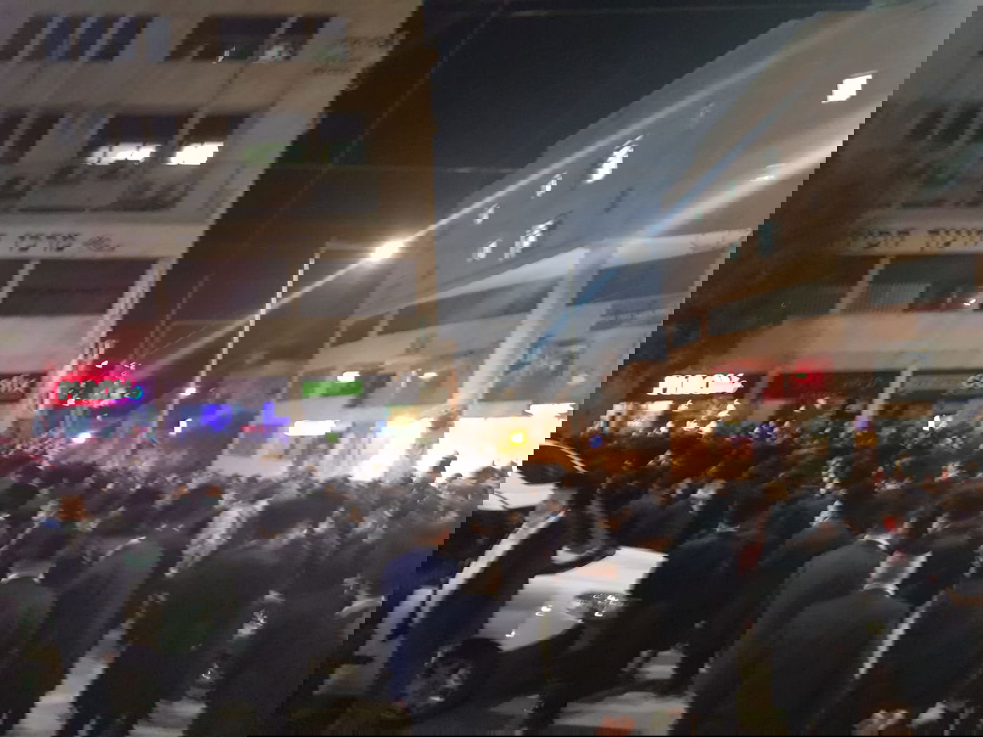 הלווית המנהלת שנפטרה מקורונה: "דאגה אישית לכל בת"