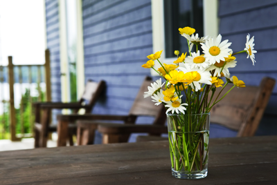 כן, יש דרך לגרום לפרחים באגרטל לעמוד זקוף