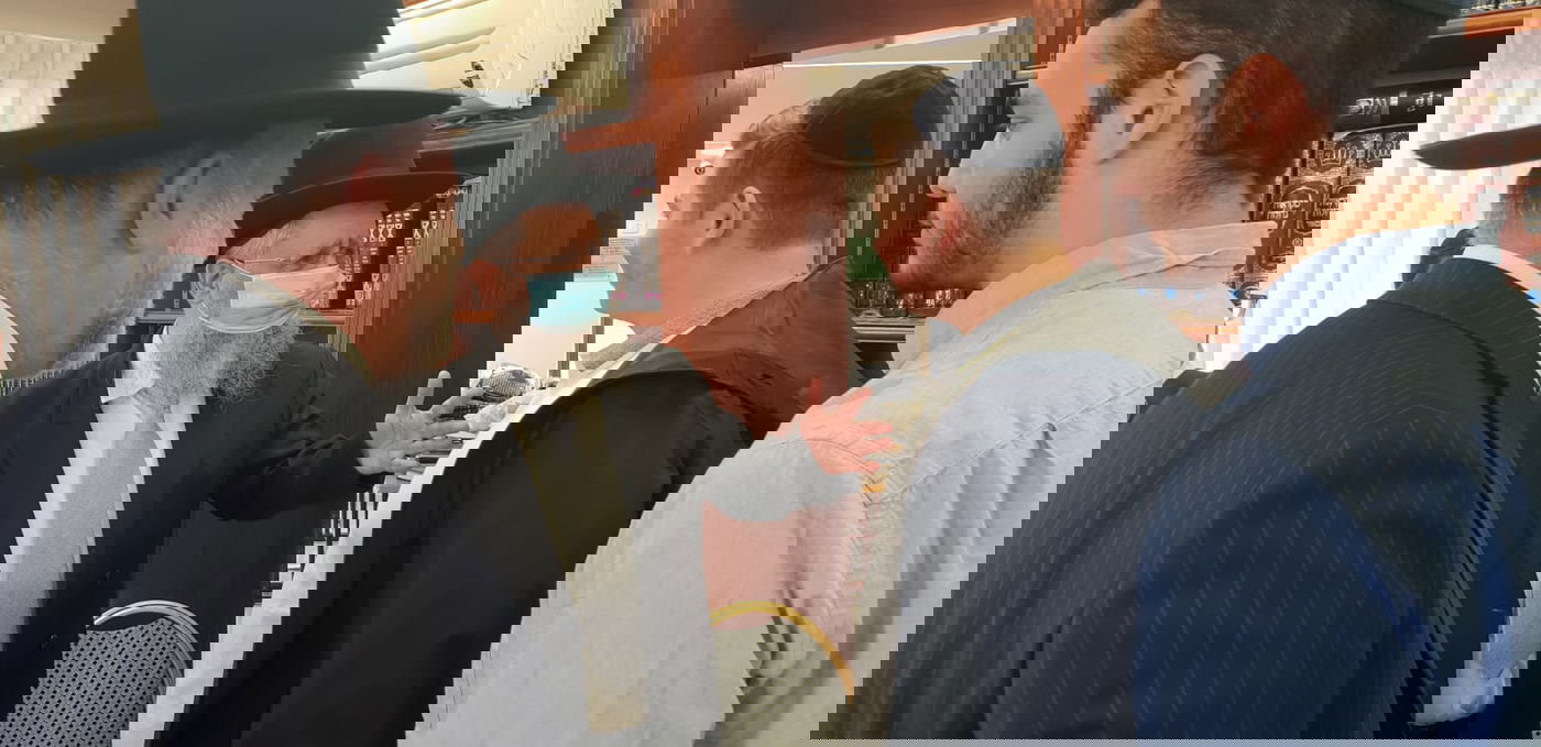 חבר ה'מועצת' הדליק נר ומסר שיעור לזכר זקן הראשונים לציון זצ"ל