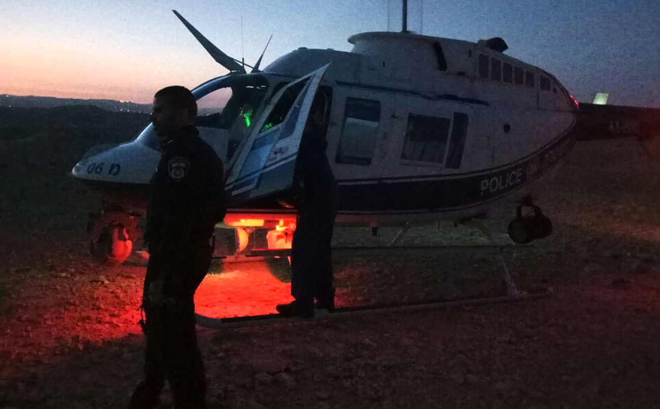 חיפושים בנחל אוג. ארכיון